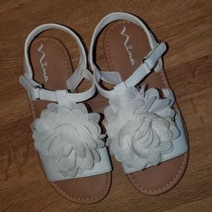 Girl's sandals
